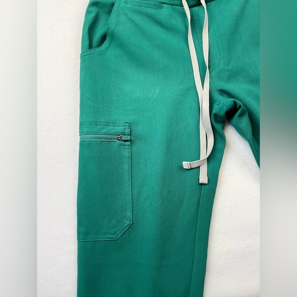 FIGS Kade Cargo Pants Hunter Green Gray Drawstring Womens Size XS Scrub Bottom - Picture 4 of 7